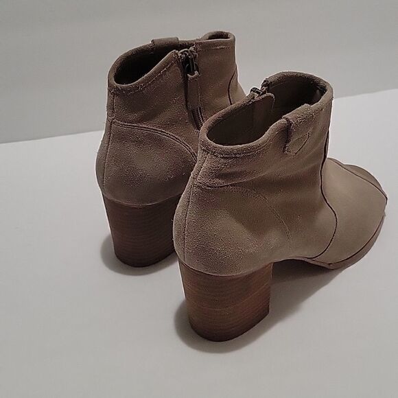 Crown Vintage Frankie Suede Peep Toe Stacked Heel Boots - Picture 3 of 8